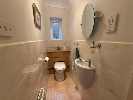 2 bedroom Apartment to let in Grammar School Lane, Wimborne