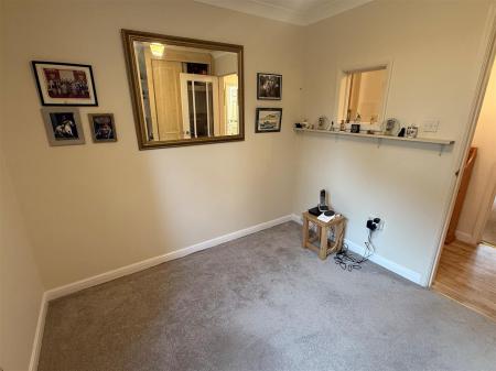 2 bedroom Apartment to let in Grammar School Lane, Wimborne