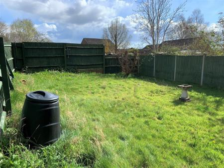 2 bedroom Semi-detached bungalow to let in Cuthbury Gardens, Wimborne