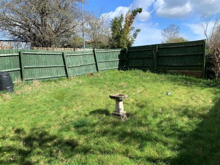 2 bedroom Semi-detached bungalow to let in Cuthbury Gardens, Wimborne