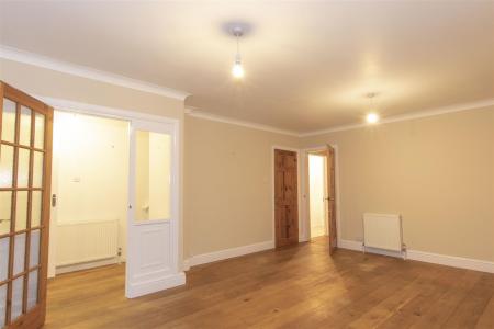3 bedroom Terraced House to let in Allenview Road, Wimborne