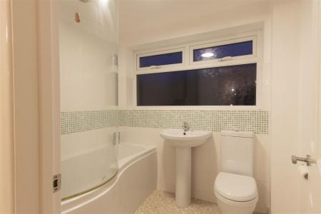 3 bedroom Terraced House to let in Allenview Road, Wimborne