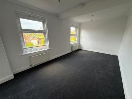 2 bedroom Apartment to let in SUBERB APARTMENT, WIMBORNE
