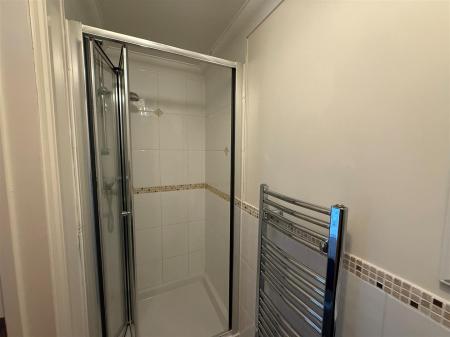 1 bedroom House share to let in Flat 4 Codford House, 61 West Borough