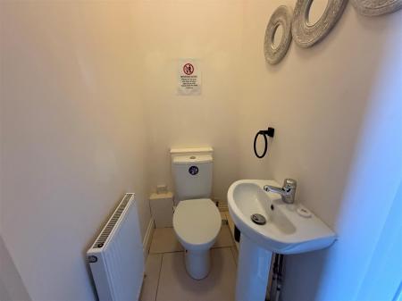 1 bedroom House share to let in Flat 4 Codford House, 61 West Borough