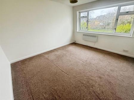 2 bedroom Detached bungalow to let in Dales Drive, Wimborne