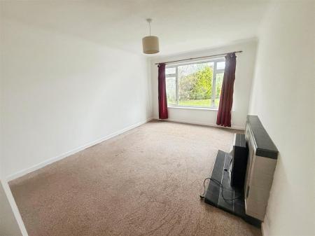 2 bedroom Detached bungalow to let in Dales Drive, Wimborne