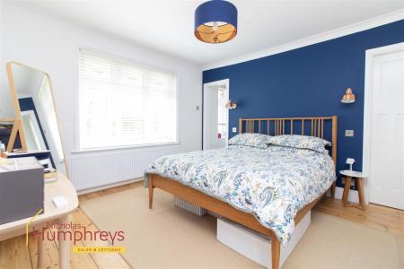 3 bedroom Detached house for sale in Wimborne Road, Colehill