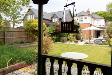 3 bedroom Detached house for sale in Wimborne Road, Colehill