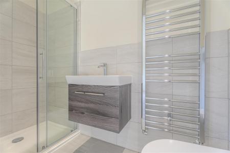 3 bedroom Detached house to let in Churchill Close, Sturminster Marshall, Wimborne