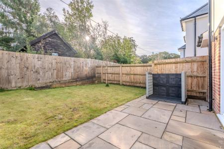 3 bedroom Detached house to let in Churchill Close, Sturminster Marshall, Wimborne