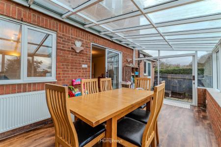 3 bedroom Detached house for sale in Corfe Halt Close, Corfe Mullen, Wimborne