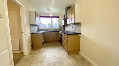 3 bedroom Apartment to let in Stirrup Close, Wimborne