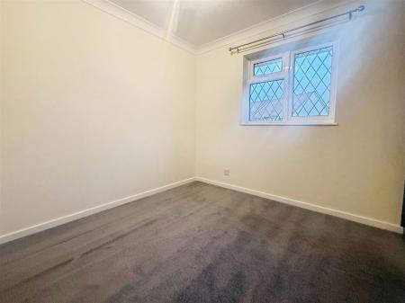 2 bedroom Detached house to let in RADIPOLE ROAD, CANFORD HEATH,