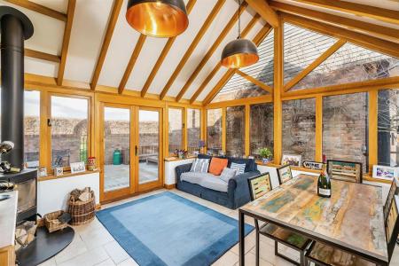 5 bedroom Detached house to let in Willett Road, Ashington, Wimborne