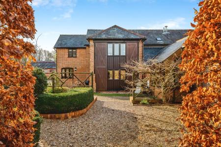 5 bedroom Detached house to let in Willett Road, Ashington, Wimborne