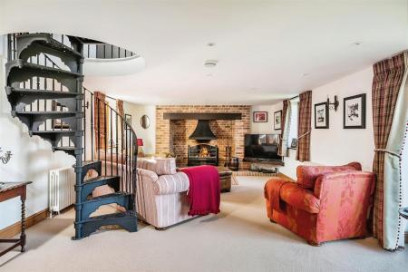 5 bedroom Detached house to let in Willett Road, Ashington, Wimborne