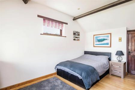 5 bedroom Detached house to let in Willett Road, Ashington, Wimborne