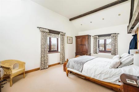 5 bedroom Detached house to let in Willett Road, Ashington, Wimborne