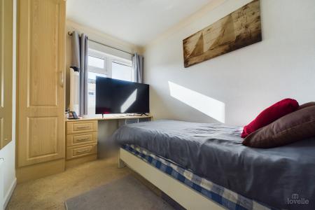 2 bedroom Park home for sale in Barton Broads Park, Maltkiln R, Barton-upon-Humber, North Lincolnshire, DN18