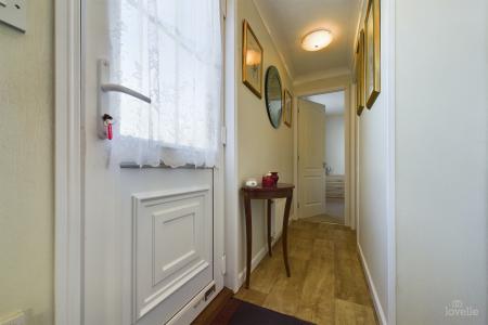 2 bedroom Park home for sale in Barton Broads Park, Maltkiln R, Barton-upon-Humber, North Lincolnshire, DN18