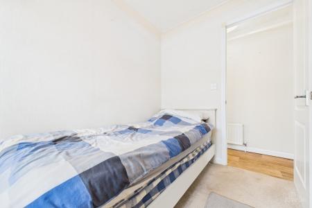 2 bedroom Park home for sale in Barton Broads Park, Maltkiln R, Barton-upon-Humber, North Lincolnshire, DN18