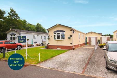 2 bedroom Park home for sale in Barton Broads Park, Maltkiln R, Barton-upon-Humber, North Lincolnshire, DN18