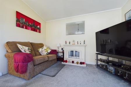 2 bedroom Park home for sale in Barton Broads Park, Maltkiln R, Barton-upon-Humber, North Lincolnshire, DN18