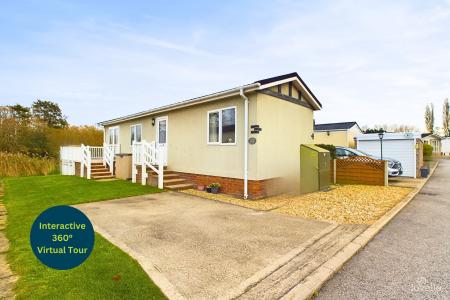 2 bedroom Park home for sale in Barton Broads Park, Maltkiln R, Barton-upon-Humber, North Lincolnshire, DN18
