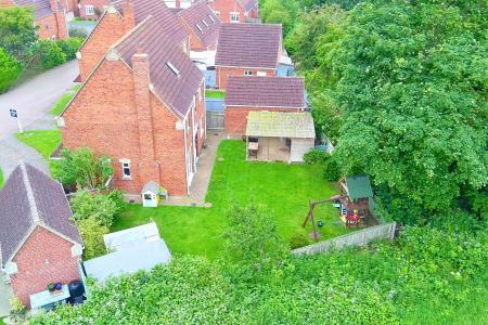 4 bedroom Detached house for sale in Briar Court, Goxhill, North Lincolnshire, DN19