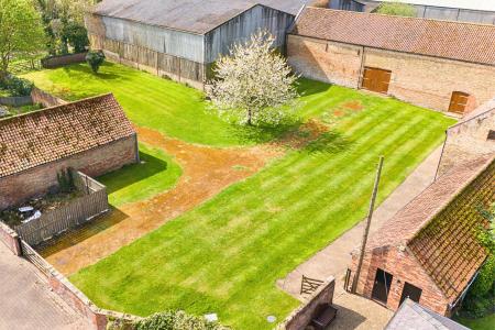 6 bedroom Manor House for sale in Burnham Manor - Burnham, Barton-upon-Humber, North Lincolnshire, DN18