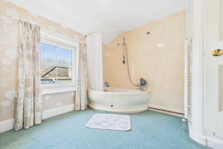 6 bedroom Manor House for sale in Burnham Manor - Burnham, Barton-upon-Humber, North Lincolnshire, DN18