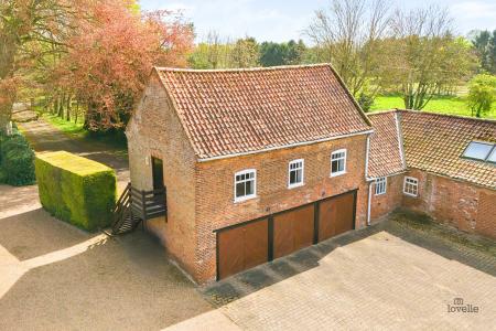 6 bedroom Manor House for sale in Burnham Manor - Burnham, Barton-upon-Humber, North Lincolnshire, DN18