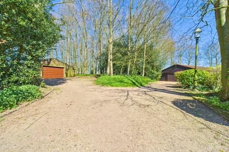 6 bedroom Manor House for sale in Burnham Manor - Burnham, Barton-upon-Humber, North Lincolnshire, DN18