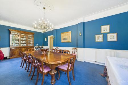 6 bedroom Manor House for sale in Burnham Manor - Burnham, Barton-upon-Humber, North Lincolnshire, DN18