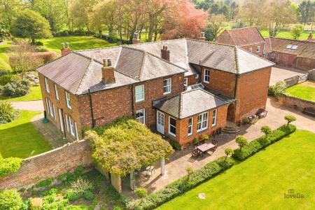 6 bedroom Manor House for sale in Burnham Manor - Burnham, Barton-upon-Humber, North Lincolnshire, DN18