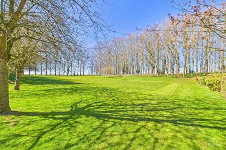 6 bedroom Manor House for sale in Burnham Manor - Burnham, Barton-upon-Humber, North Lincolnshire, DN18