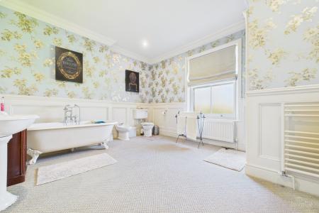 6 bedroom Manor House for sale in Burnham Manor - Burnham, Barton-upon-Humber, North Lincolnshire, DN18