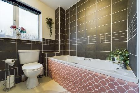 4 bedroom Detached house for sale in Clipson Crest, Barton-upon-Humber, North Lincolnshire, DN18