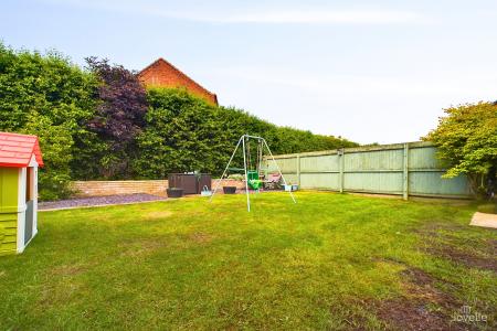 4 bedroom Detached house for sale in Clipson Crest, Barton-upon-Humber, North Lincolnshire, DN18