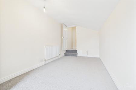 3 bedroom Terraced House for sale in Dam Road, Barton-upon-Humber, North Lincolnshire, DN18