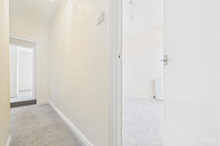 3 bedroom Terraced House for sale in Dam Road, Barton-upon-Humber, North Lincolnshire, DN18