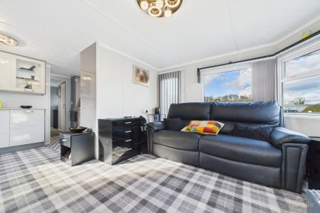 2 bedroom Park home for sale in Maltkiln Road, Barton-upon-Humber, North Lincolnshire, DN18