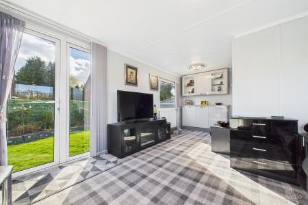 2 bedroom Park home for sale in Maltkiln Road, Barton-upon-Humber, North Lincolnshire, DN18