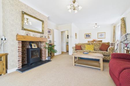 3 bedroom Detached bungalow for sale in Millfields, Barton-upon-Humber, North Lincolnshire, DN18