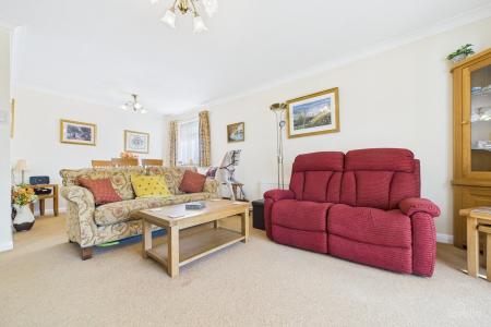 3 bedroom Detached bungalow for sale in Millfields, Barton-upon-Humber, North Lincolnshire, DN18