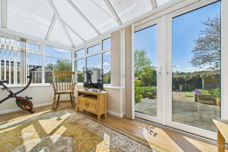 3 bedroom Detached bungalow for sale in Millfields, Barton-upon-Humber, North Lincolnshire, DN18