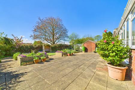 3 bedroom Detached bungalow for sale in Millfields, Barton-upon-Humber, North Lincolnshire, DN18