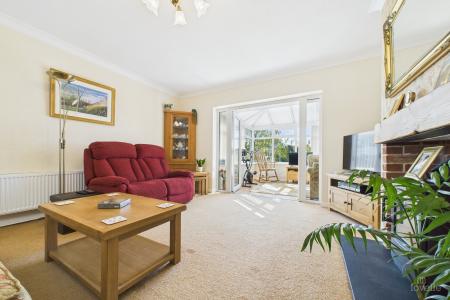 3 bedroom Detached bungalow for sale in Millfields, Barton-upon-Humber, North Lincolnshire, DN18