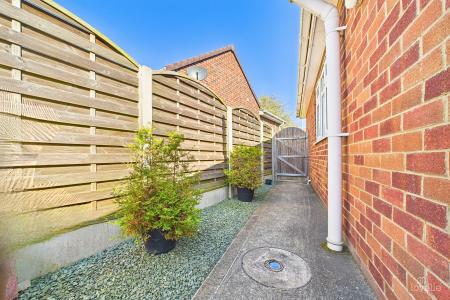 3 bedroom Detached bungalow for sale in Millfields, Barton-upon-Humber, North Lincolnshire, DN18